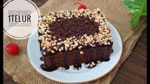 Rasanya tak ada yang bisa menolak kue basah satu ini. Resep Brownies Kukus 1 Telur Tanpa Mixer Super Enak Dan Lembut