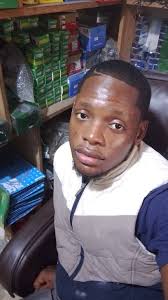 Over to the guy's ** What's your red flag in a girl 🌚