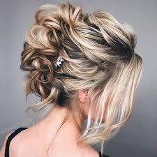 You can enjoy the comfort and elegance of your short, medium or long hair with messy models. 59 Cute Easy Updos For Short Hair 2021 Styles