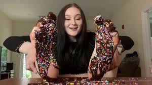 Sizeelevens watch me lick this sweet treat off my feet i know you want to  lick
