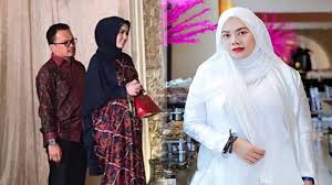 Namun ketika ditanya tentang kabar pernikahan faisal harris dan jennifer dunn, sarita abdul mukti mengaku tak mengetahui hal tersebut. Rebut Faisal Harris Dari Sarita Abdul Mukti Jennifer Dunn Pamer Rumah Mewahnya Tribun Pontianak