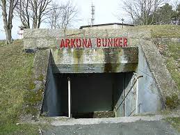 Die führungen durch den marineführungsbunker finden ab dem 1. Datei Kap Arkona Bunker Jpg Wikipedia
