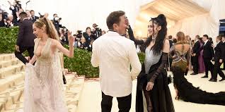 Elon musk and grimes welcomed their first child together on monday. Elon Musk And Grimes Relationship From How It Began To Their New Baby