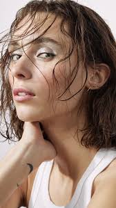 Beauty work with the glowing @catherinexware and @fatimaolivebeauty 💋