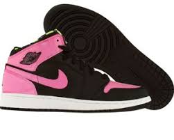 People also wore big chunk jewelry as necklaces, bracelets, anklets, rings. Most Popular Sneakers Of The Eighties