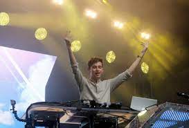 5 Things We Learned From Flume S Impromptu Reddit Ama In This Moment Music Industry This Or That Questions