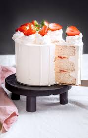 Layer Cake Facon Fraisier Gourmand Et Savoureux Recette Recette Cake Design Idee Gateau Gateaux Alimentaires