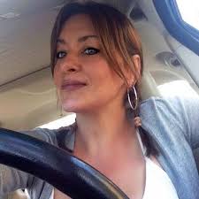 Traci Hansen's Instagram, Twitter & Facebook