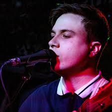 Tom Halliday (@tomlhalliday) • Facebook