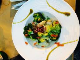 Blanquette De Lotte Au Lait De Coco Et Son Lit De Brocoli Picture Of Le Moulignon Saint Fargeau Ponthierry Tripadvisor
