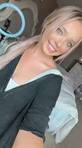 Izzie Babe private chat