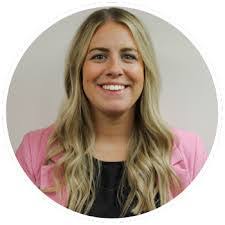 Debbie Holsapple's Instagram, Twitter & Facebook