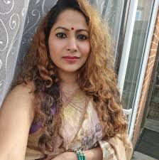 Recently, videos mocking Indian street food vendors have gone viral. They  featured African content creators role-playing as 'unhygienic' Indian  street vendors. But wait, wouldn't Indian food bloggers know better than  them? Here's