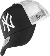 La Casquette New Era Clean Trucker Est Un Accessoire Qui Offre Lune Des Meilleures Protection Pour La Tete C Casquette New Era Homme Casquette Noir Casquette