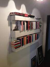 Libreria Originale Con Materiale Di Riciclo 20 Idee Creative Progetti D Arredo Pallet Riciclati Creazioni Con Pallet