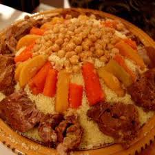 Recette Couscous A La Viande En Sauce Rouge Recette De Cuisine Recettes De Cuisine Recettes Couscous Recette