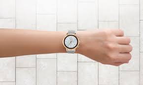 A smartwatch on the other hand, has many more features allowing you to record exercise and activity and link to your smartphone. 5 Best Women S Hybrid Smartwatches That Aren T Ugly