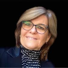 I have seen many farewell messages from departing AUSTRADERS lately.