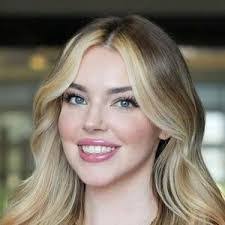 Cameron Dee's Instagram, Twitter & Facebook