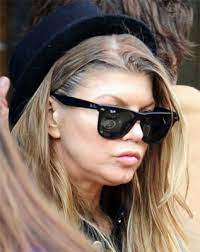 Check spelling or type a new query. Comment Camoufler Un Double Menton