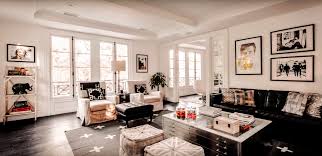 Do You Watch Bravo S Million Dollar Listing Los Angeles I Love All The Bravo Tv Shows Espec Living Room Inspiration Million Dollar Rooms Interior Design