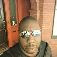 Rhaenys was not the queen, and she said this aint her battle to call for.  If she attacked, she would be the prime reason for a war. If her theone  wasbin question,