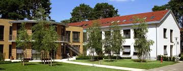 Das klinikum teilt sich in 17 abteilungen, 3 institute und eine zentrale notaufnahme auf. Helios Klinikum Bad Saarow Stadt