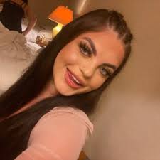 Lilli-mae lacy (@lillimaelacy_)