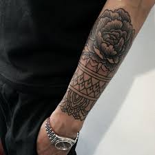 Carpe diem tattoo & piercing stellingdamm 1 12555 berlin köpenick. Blumen Tattoo Unterarm Tattooidee Com