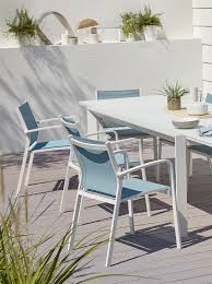 Amenagez Et Decorez Votre Terrasse En Choisissant Cet Ensemble De Table Et Chaises Bacopia Arborant Un Style Table De Jardin Table Et Chaises Fauteuil Jardin