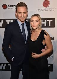 His mother is a former stage manager, and his father, a scientist, was the managing director of a pharmaceutical. Tom Hiddleston Das Sind Seine Ex Freundinnen