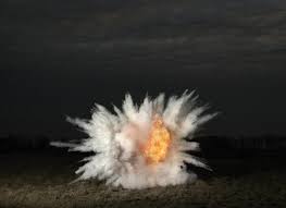 تفسير رؤية تسريب الغاز في البيت في الحلم للمتزوجة يشير إلى كثرة الخلافات والمشاكل مع الزوج والتي قد تصل للطلاق. Ù„Ù…Ø§Ø°Ø§ ØªØ­Ù„Ù… Ø¨Ø§Ù„Ø§Ù†ÙØ¬Ø§Ø± Ù„Ù…Ø§Ø°Ø§ ÙŠØ­Ù„Ù… Ø§Ù„Ø§Ù†ÙØ¬Ø§Ø± ÙƒØªØ§Ø¨ Ø§Ù„Ø­Ù„Ù…