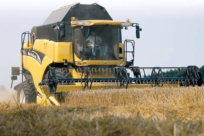 New Holland CX860 Combine