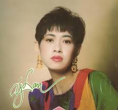 Cuộc đời và sự nghiệp của ca sĩ Ý Lan