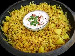 How To Make A Aloo Gobhi Ki Tehari
