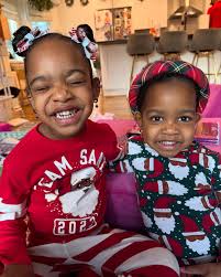 Christmas 'tings. 🎄💕 ⠀⠀⠀⠀⠀⠀⠀⠀⠀ #merrychristmas #christmasdecor  #christmasinatlanta