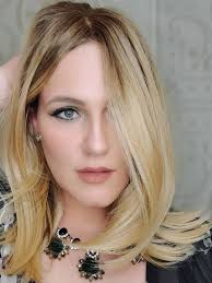 Center part with tousled waves jon reyman is a hairstylist and founder of spoke & weal salons. 7 Best Shoulder Length Hairstyles For Fine Hair