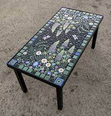 This mosaic outdoor table table is simple to make, but it'll to hold up in any weather. Outdoor Coffee Tables Insteading