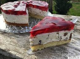 Erdbeer Yogurette Torte Aus Meinem Kuchen Und Tortenblog Yogurette Torte Kuchen Und Torten Einfacher Nachtisch