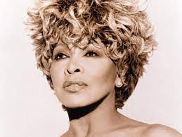 Im jahr 2013 wurde bekannt gegeben, dass turner im alter von 73 jahren ihren langjährigen. Tina Turner Laut De Band