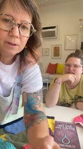 Three.Loves.Yarn was live.