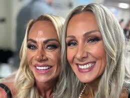 Melissa Vandever's Instagram, Twitter & Facebook