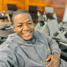 South Africa 🇿🇦 has been named the best country to visit. Readers  surveyed by the UK's Telegraph newspaper say it is the world's best tourist  destination. Find out why here ➡️ https://bbc.in/43hYexL