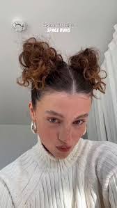 Sarah Barta's Instagram, Twitter & Facebook