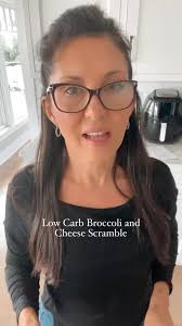 Easy Broccoli and Cheese Scramble #veggiechallenge #healthybreakfast