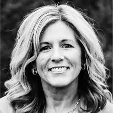 Michelle Shank's Instagram, Twitter & Facebook