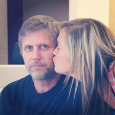 Bride surprised with 'something blue' from late dad