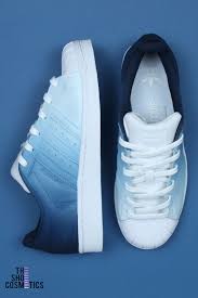 Theshoecosmetics Navy Ombre Sneaker Makeover Explore Our Cute Women S Adidas Superstar Trainer These Adidas Origi Sapato Adidas Feminino Sapatos Tenis Sapato