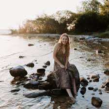 Alexis Mast Brown...