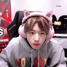 Laden sie diesen kostenlos exo baekhyun cute funny app auf ihr handy jetzt! Baekhyun Cute Gifs Tenor